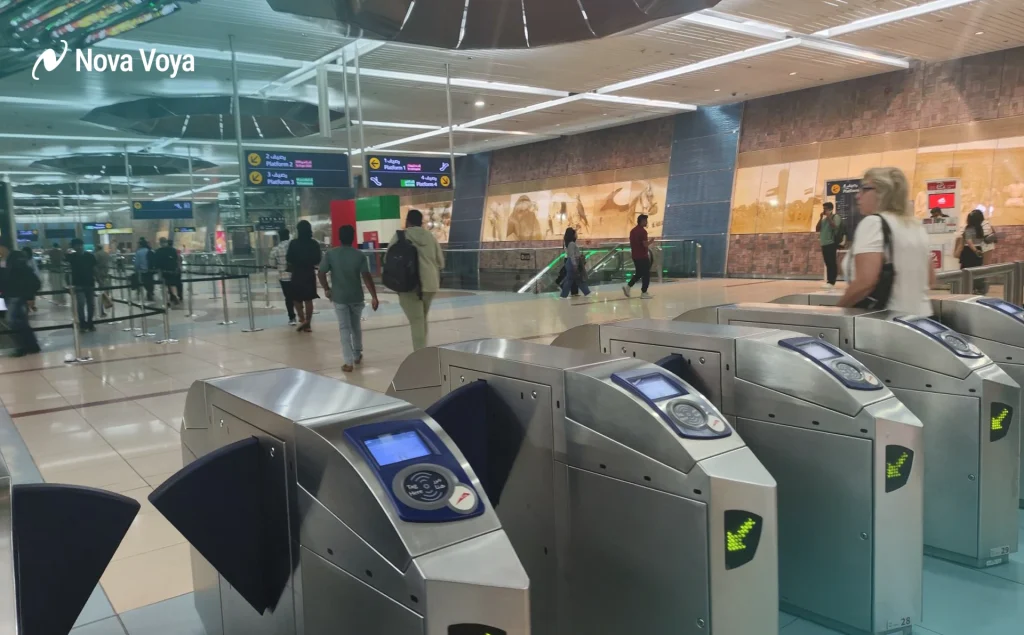 Using a Nol card for Dubai public transport payments.