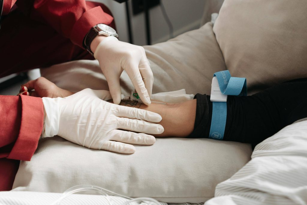 UAE Medical Tourism Visa Guide: Applying for Dubai vs. Abu Dhabi