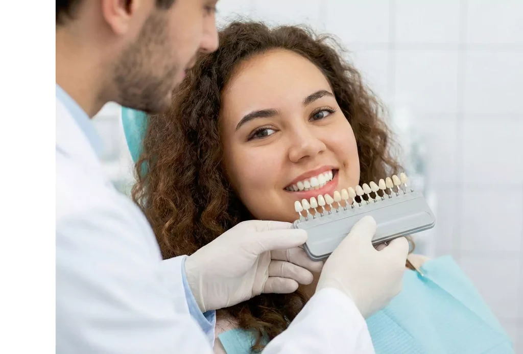 est dental clinic in Dubai for veneers featuring a patient consultation.