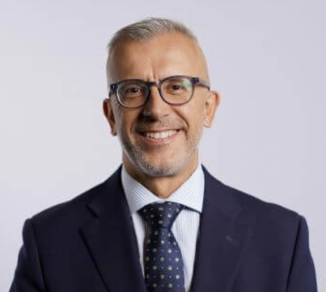 Prof. Roberto Puxeddu - Surgical Rhinoplasty Expert Dubai