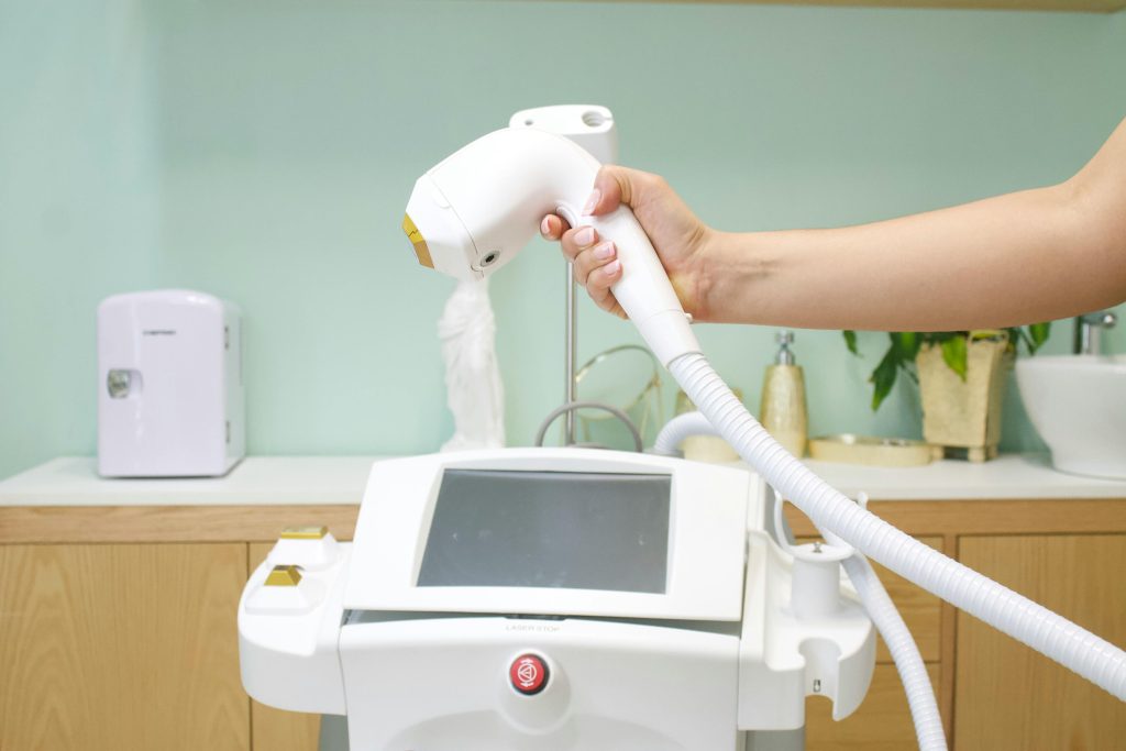 The 10 Best Affordable Full Body Laser Clinics in Dubai That Don’t Cut Corners on Quality (2026)